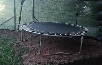 Trampoline  beschikbaar voor biedingen