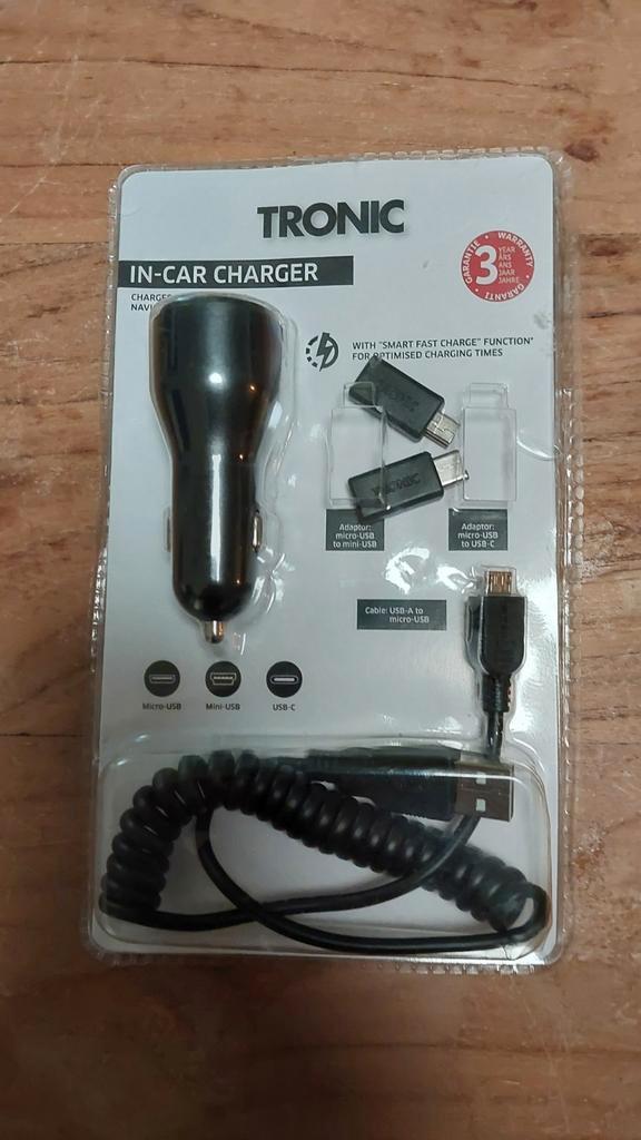 Tronic - in-car USB charger 12/24V, Telecommunicatie, Autoladers, Ophalen of Verzenden
