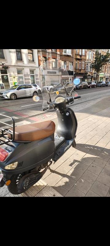 Scooter ZNEN ZN50QT-30A beschikbaar voor biedingen