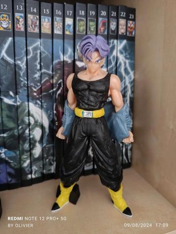 Figurine Trunks 