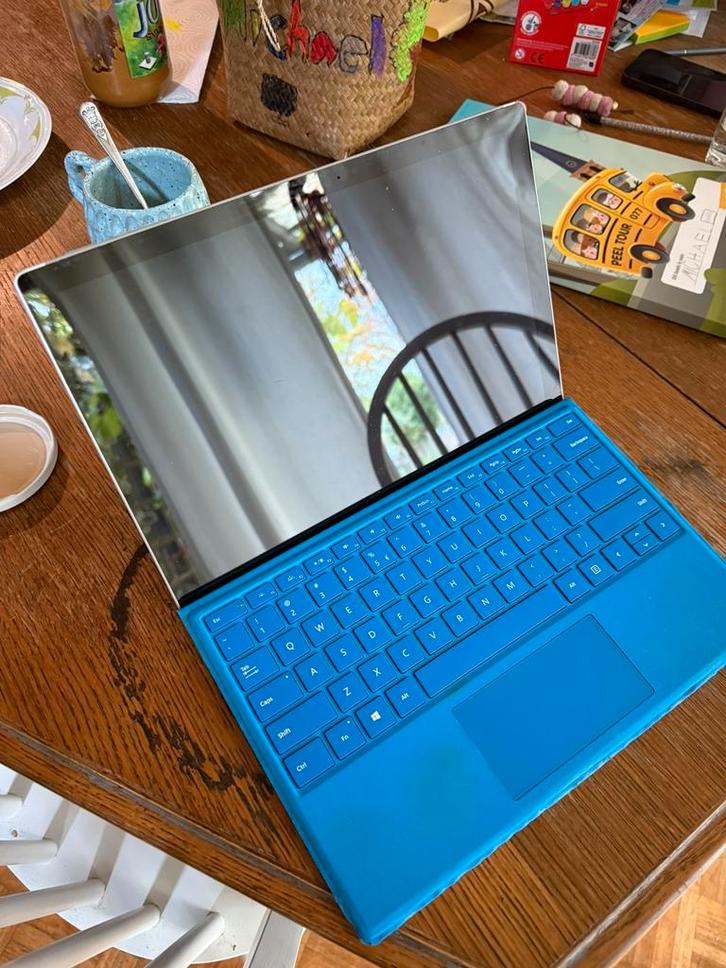 Microsoft Surface Pro 5 i7 1TB (ook te ruil mogelijk), Computers en Software, Windows Laptops, Zo goed als nieuw, SSD, Ophalen
