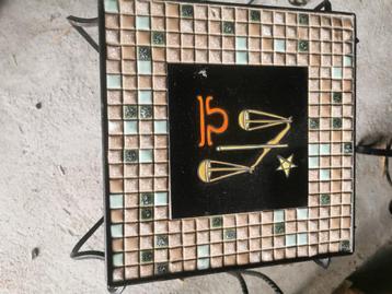 Table d'appoint vintage  beschikbaar voor biedingen