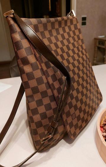 Louis Vuitton tas  beschikbaar voor biedingen