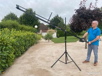 Camera met kraanstabilisator beschikbaar voor biedingen