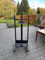 Oude degelijke grote schildersezel, Ophalen