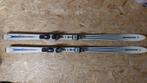 Ski 178 cm Dynastar + bind+ Batons Kerma 130 cm  Skis d'occ, Autres marques, 160 à 180 cm, Ski, Enlèvement