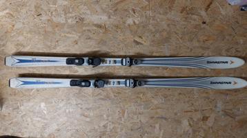 Ski 178 cm Dynastar + bind+ Batons Kerma 130 cm  Skis d'occ, 160 à 180 cm, Autres marques, Skis, Enlèvement