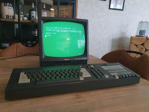 Schneider CPC464 amstrad basic 1984 + cpc station, Computers en Software, Vintage Computers, Ophalen