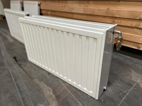 9 radiateurs Radson différents - prix en description, Doe-het-zelf en Bouw, Verwarming en Radiatoren, Gebruikt, Ophalen
