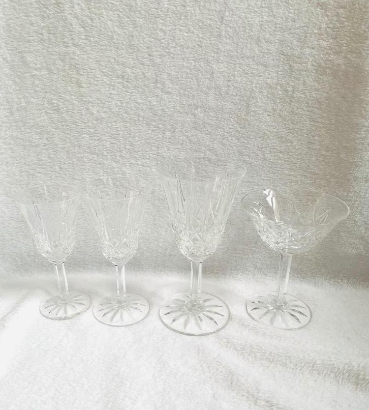 Lot 48 verres et coupes en cristal Saint-Louis, Huis en Inrichting, Keuken | Servies, Zo goed als nieuw, Glas of Glazen, Overige stijlen