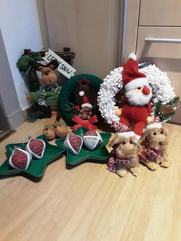Kerstkrans, kerstballen  enzo .. koopjes  beschikbaar voor biedingen