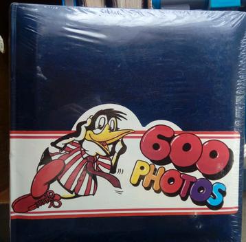 Donker blauw fotoalbum  beschikbaar voor biedingen