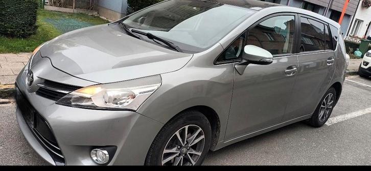 Toyota Verso 1.6 vvt-i benzine Euro5, Auto's, Toyota, Particulier, Verso, ABS, Airbags, Airconditioning, Alarm, Boordcomputer