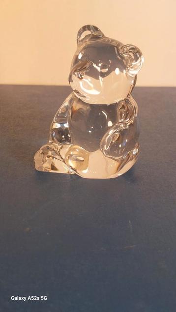 Kristal klare teddy beertje.  beschikbaar voor biedingen