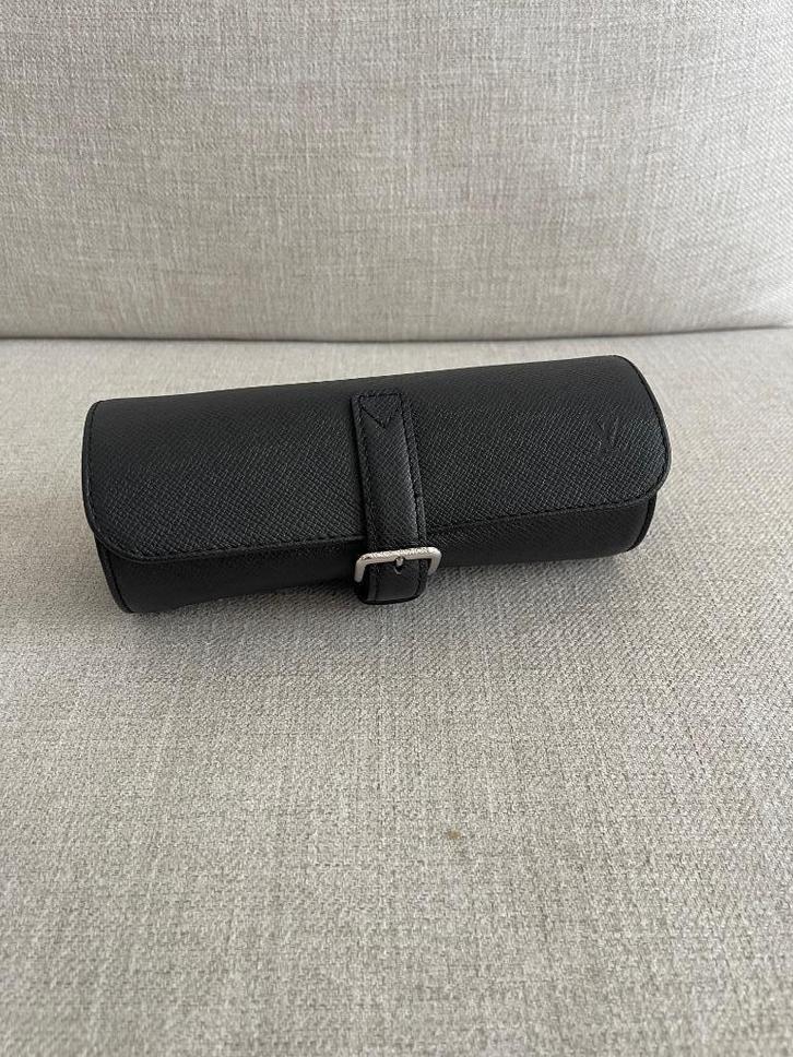 Etui a Montre Louis Vuitton, Handtassen en Accessoires, Toilettassen, Nieuw, Heer of Dame, Zwart, Ophalen