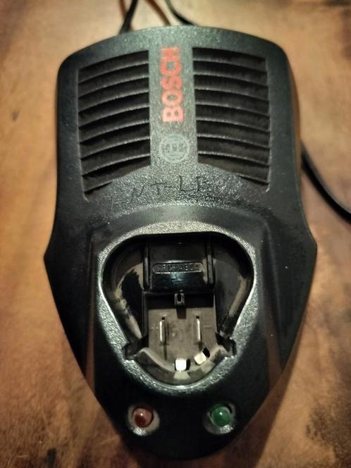 Bosch oplader GAL1230CV (meerdere stuks), Doe-het-zelf en Bouw, Gereedschap | Machine-onderdelen en Toebehoren, Zo goed als nieuw