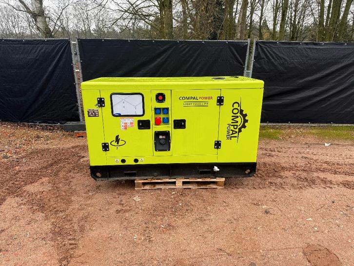 Générateur 37,5 kVA, Bricolage & Construction, Générateurs, Neuf, Huile diesel, 30 kVA ou plus, Démarrage électrique, Réduction de bruit