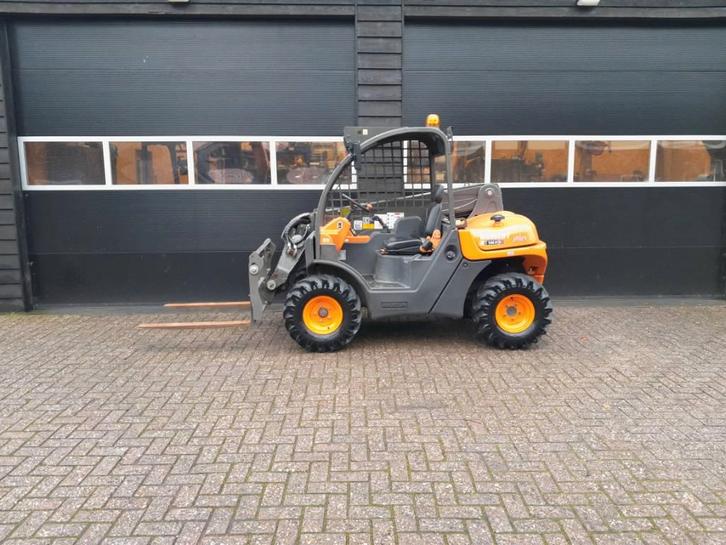 AUSA T 144 H x4 verreiker minilader (bj 2019), Zakelijke goederen, Machines en Bouw | Kranen en Graafmachines, Verreiker