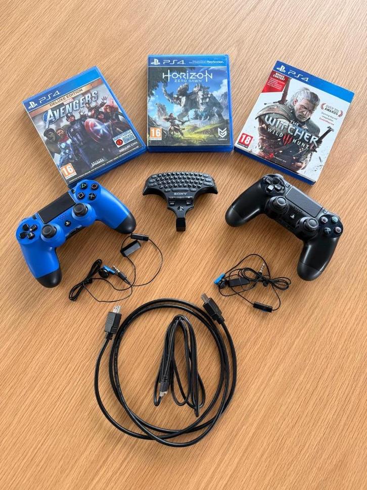 PlayStation 4 + Accessoires + 3 games, Games en Spelcomputers, Spelcomputers | Sony PlayStation 4, Gebruikt, Original, 1 TB, Met 2 controllers