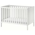 Sundvik babybed met matras, Kinderen en Baby's, Babywiegjes en Ledikanten, Ophalen of Verzenden