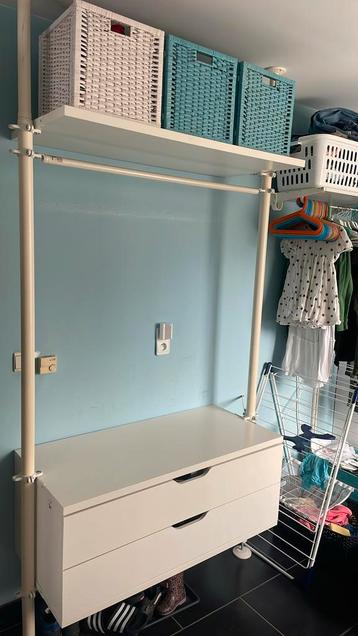 Ikea hangkast beschikbaar voor biedingen
