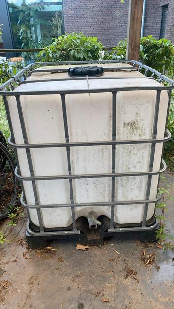 Gebruite IBC container beschikbaar voor biedingen