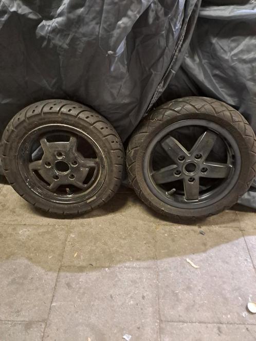 2x Vespa 50 sprint primavera et2 et4 zip sp wiel, Fietsen en Brommers, Scooters | Piaggio, Zip, Ophalen