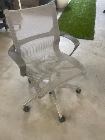 Herman Miller Setu beschikbaar voor biedingen