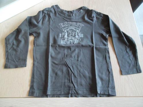 T-shirt Esprit 1, Kinderen en Baby's, Kinderkleding | Maat 104, Zo goed als nieuw, Jongen, Shirt of Longsleeve, Ophalen of Verzenden