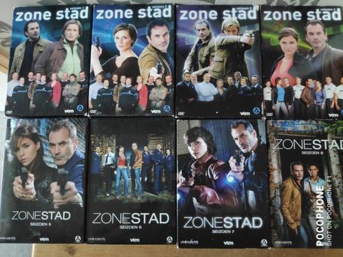 Zone Stad - Seizoen 1 t/m 8 Compleet, CD & DVD, DVD | TV & Séries télévisées, Comme neuf, Action et Aventure, Coffret, À partir de 12 ans