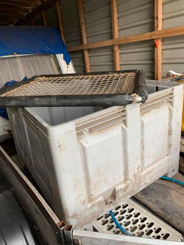 Hooibak/palletbox  beschikbaar voor biedingen