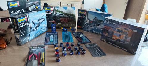 te koop: 4 modelbouwdozen en toebehoren, Hobby en Vrije tijd, Modelbouw | Auto's en Voertuigen, Nieuw, Overige typen, Groter dan 1:32