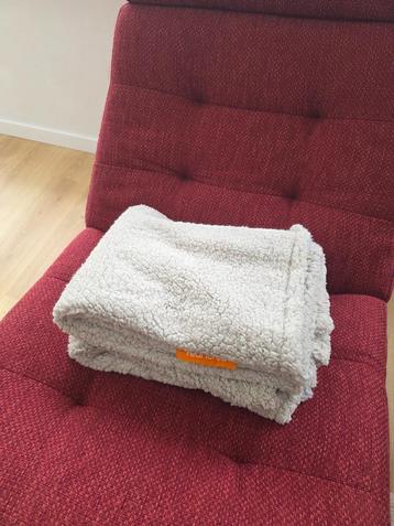 Waterproof Cat Blanket (102x73cm) beschikbaar voor biedingen