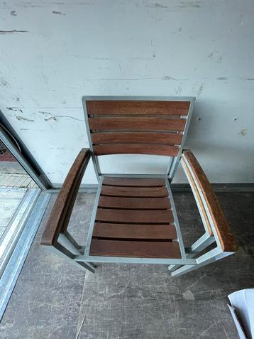 Stoelen en terrastafel enz... grote assortimenten beschikbaar voor biedingen