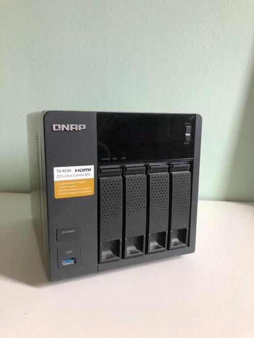 NAS Qnap TS-453A *Mise à niveau de 8 Go de RAM* + disque dur, Informatique & Logiciels, Disques durs, Comme neuf, SATA, Enlèvement ou Envoi