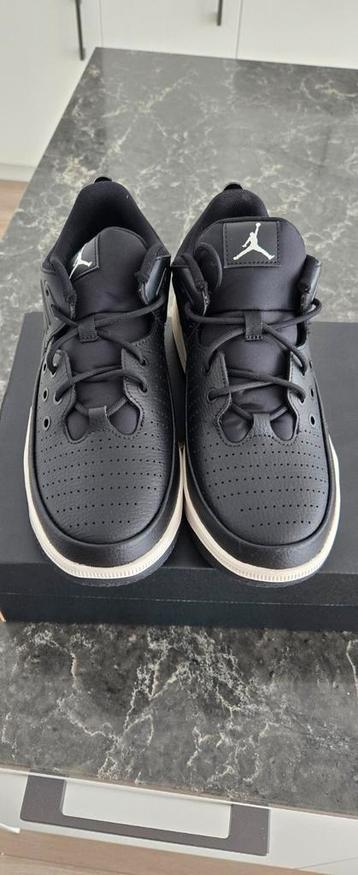 Jordan Max Aura 5 - neuf dans sa boîte 38.5, Enlèvement ou Envoi, Neuf, Garçon ou Fille, Chaussures