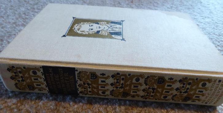 Roman " Als de dauw hangt komt er regen ", Boeken, Romans, Gelezen, Ophalen of Verzenden