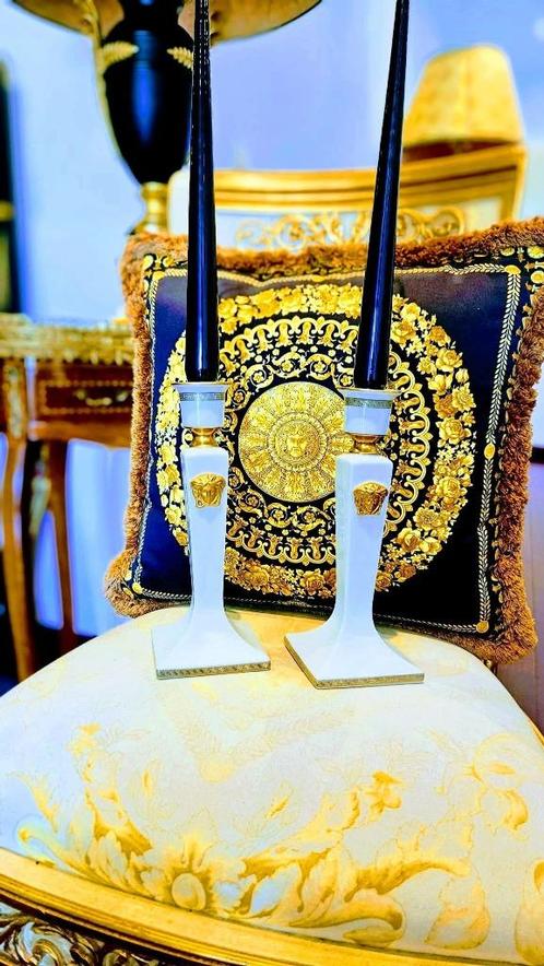Versace 2 Kandelaars Medusa ( wit/goud ), Antiek en Kunst, Kunst | Designobjecten, Ophalen of Verzenden