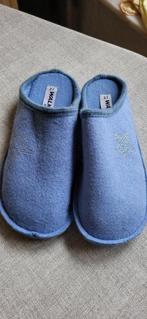 Pantoffels dames licht blauw maat 37 bijna nieuw!, Kleding | Dames, Schoenen, Blauw, Ophalen of Verzenden, Zo goed als nieuw, Pantoffels of Sloffen