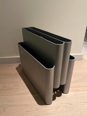 Vintage kartell tijdschriftenhouder beschikbaar voor biedingen