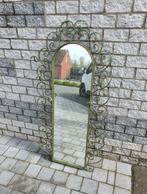 Smeedijzer spiegel met prachtige patine, Huis en Inrichting, Woonaccessoires | Spiegels, Ophalen, Gebruikt