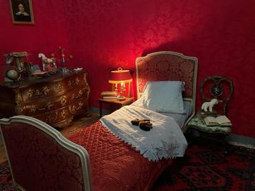 Louis XIV éénpersoonsbed beschikbaar voor biedingen