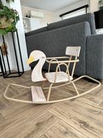 Houten hobbelpaard, Ophalen