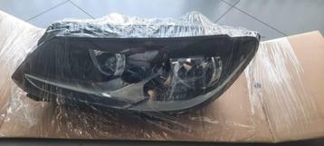 A vendre phare avant gauche pour VW Touran de 2011 à 2015  beschikbaar voor biedingen