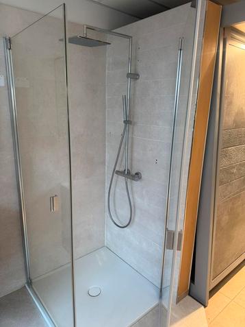 Douche 90/90 . Nieuw beschikbaar voor biedingen