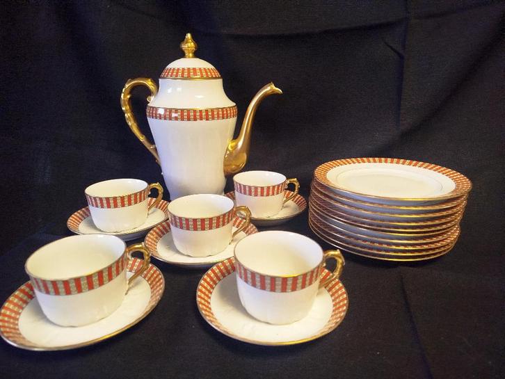 OUDE MOOIE RODE EN GOUDEN LIMOUGESERVICE, Antiek en Kunst, Antiek | Servies compleet, Ophalen of Verzenden