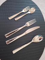 Gehamerde 30 delige bestekset, Ophalen of Verzenden, Zo goed als nieuw, Bestekset, Inox of Chroom