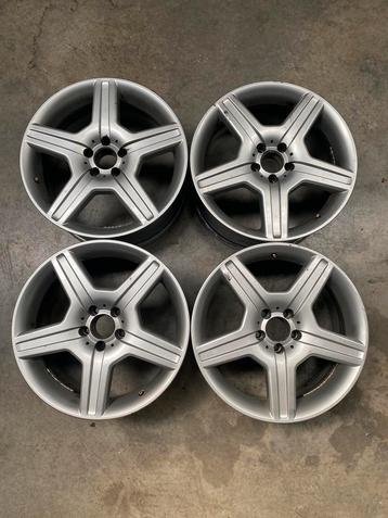 Mercedes 19” AMG look velgen beschikbaar voor biedingen