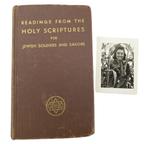 livre sacré américain de la Seconde Guerre mondiale avec pho, Collections, Enlèvement ou Envoi