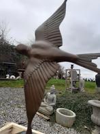 ANIMAL BRONZE GESIGNEERD (de vlucht van de zwaluw)., Antiek en Kunst, Ophalen of Verzenden, Brons